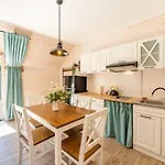 Dworek Marino Kolobrzeg Apartamento *