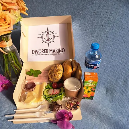 Dworek Marino Kolobrzeg 格里兹鲍