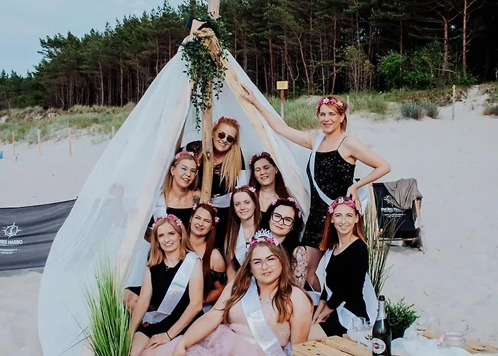 Dworek Marino Kolobrzeg 公寓