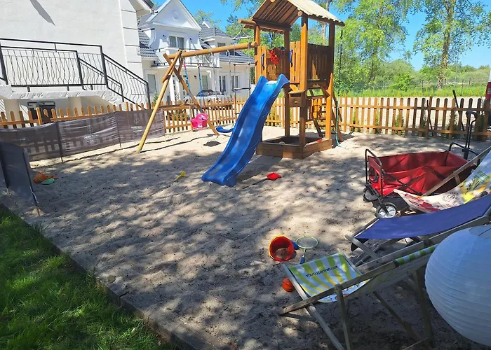 Dworek Marino Kolobrzeg * 格里兹鲍