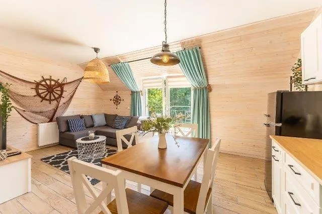 Dworek Marino Kolobrzeg 格里兹鲍